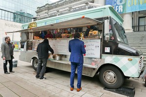 moms-grilled-cheese-vancouver-food-truck-1