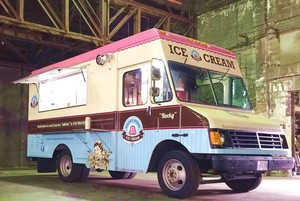 rocky-mountain-ice-cream-truck-vancouver