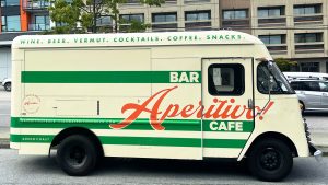 Aperitivo-cocktail-wine-food-truck